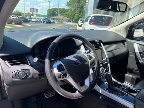 Used 2014 Ford Edge Sport w/ Driver Entry Package AWD/4WD image 4