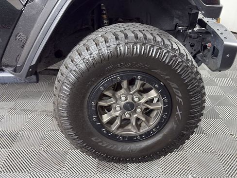 Used 2021 Jeep Wrangler Unlimited Rubicon w/ Dual Top Group AWD/4WD image 13