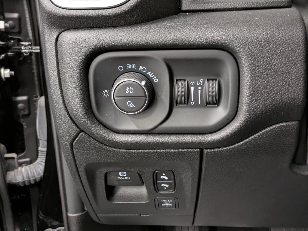 Used 2025 RAM 1500 Laramie w/ Bed Utility Group AWD/4WD image 24
