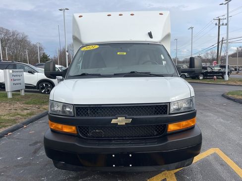 Used 2021 Chevrolet Express 3500 w/ Power Convenience Package image 7