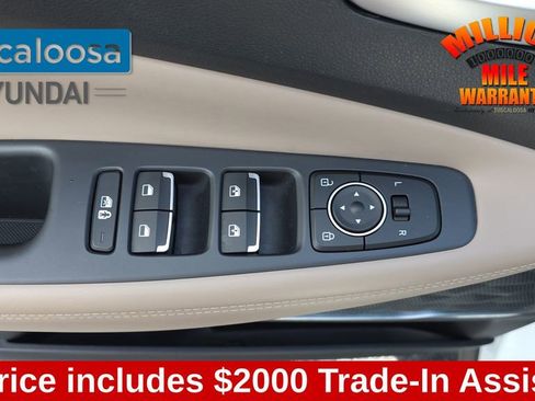 Used 2023 Hyundai Santa Fe SEL w/ Premium Package image 13