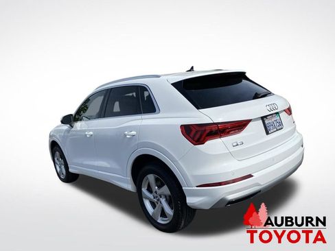 Used 2020 Audi Q3 2.0T Premium w/ Convenience Package AWD/4WD image 5
