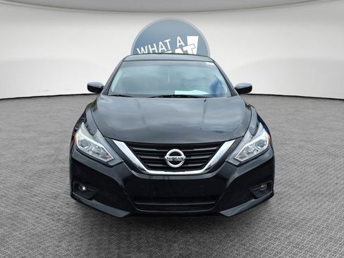 Used 2018 Nissan Altima 2.5 S w/ S Convenience Package FWD image 8