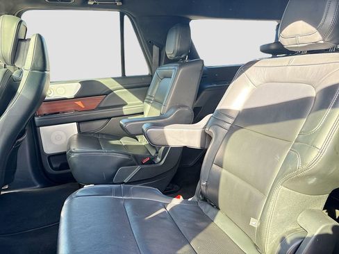 Used 2023 Lincoln Navigator L Reserve AWD/4WD image 26