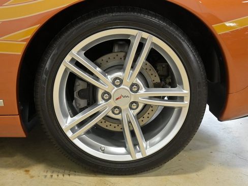 Used 2007 Chevrolet Corvette Convertible w/ Preferred Equipment Group RWD image 13