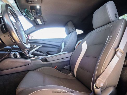 Used 2020 Chevrolet Camaro LT image 28