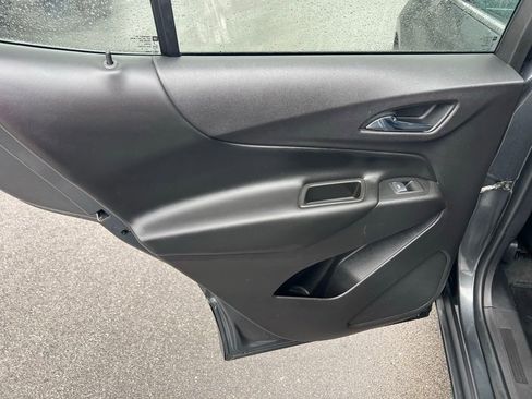 Used 2018 Chevrolet Equinox LT w/ LPO, Protection Package image 17