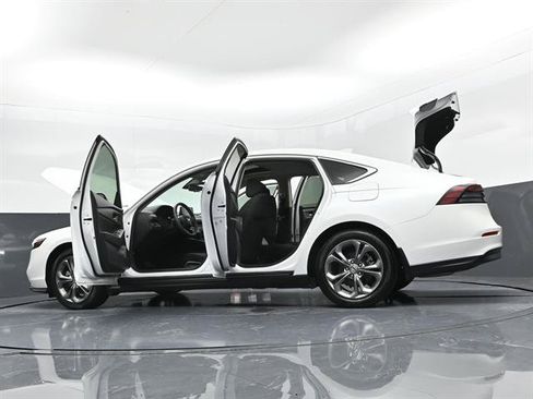Used 2024 Honda Accord EX image 48