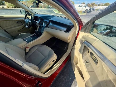 Used 2013 Ford Taurus SEL image 8