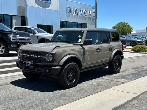 New 2026 Ford Bronco Big Bend w/ Black Diamond Package AWD/4WD image 2