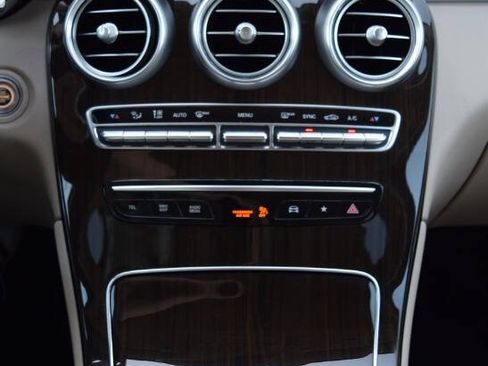 Used 2021 Mercedes-Benz GLC 300 image 44