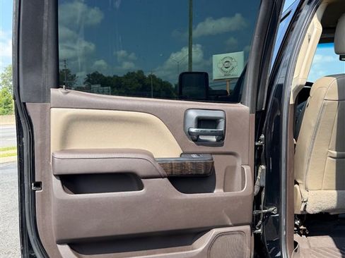 Used 2016 GMC Sierra 2500 Denali w/ Duramax Plus Package AWD/4WD image 30