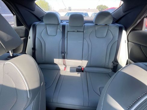 Used 2025 Hyundai Elantra Limited image 41