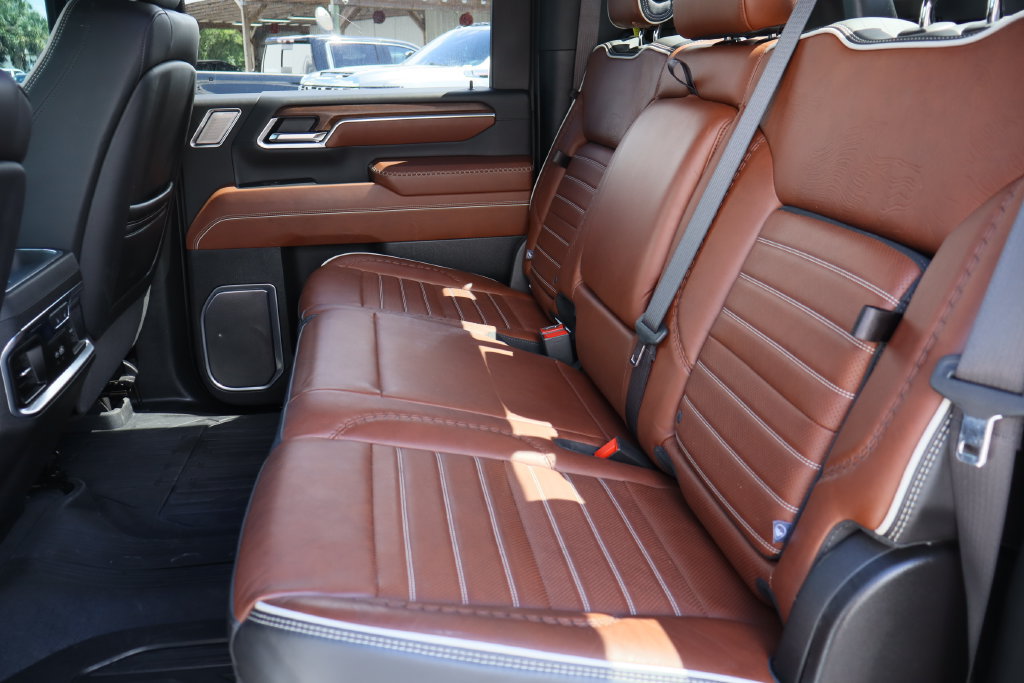 Certified 2025 GMC Sierra 2500 Denali Ultimate AWD/4WD image 29