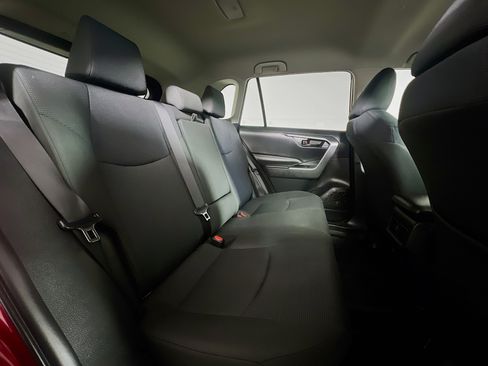 Used 2023 Toyota RAV4 LE AWD/4WD image 22