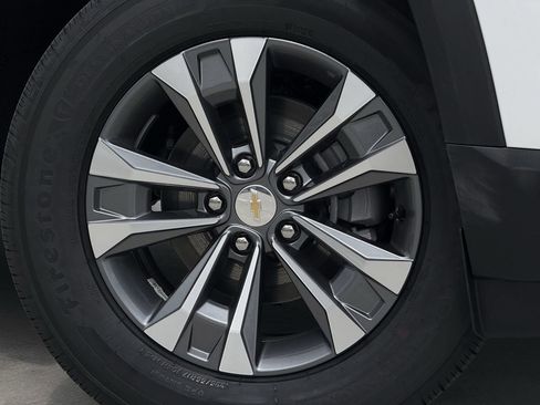 New 2026 Chevrolet Equinox LT w/ Safety and Technology Package image 9