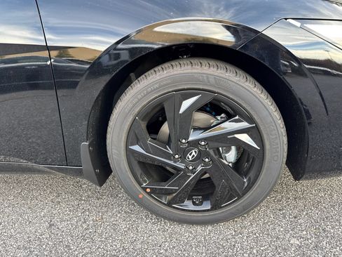 Certified 2026 Hyundai Elantra Sport FWD image 12