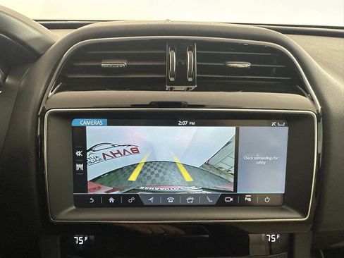 Used 2020 Jaguar F-PACE Premium image 37