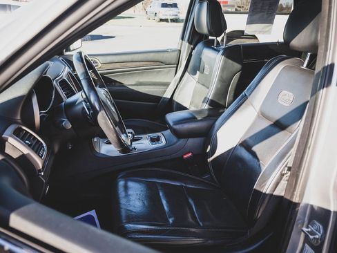 Used 2015 Jeep Grand Cherokee Overland image 31