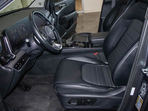Used 2025 Kia Sportage SX Prestige AWD/4WD image 8