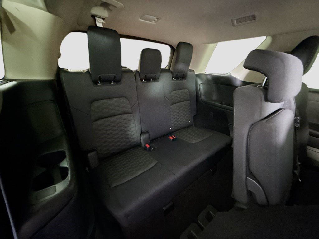 Used 2024 Nissan Pathfinder SV FWD image 40
