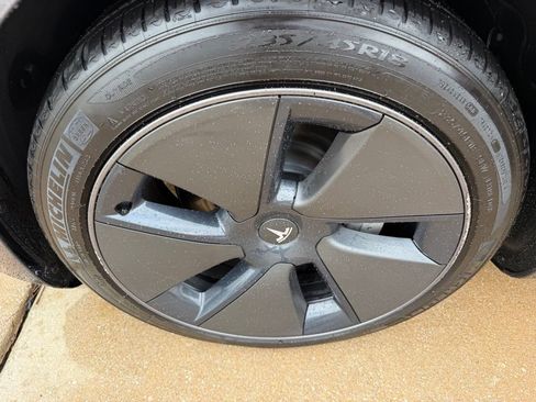 Used 2023 Tesla Model 3 Standard Range RWD image 27