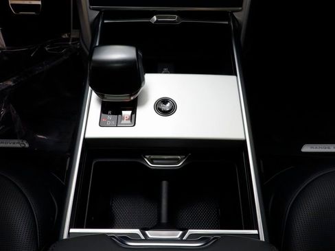 New 2025 Land Rover Range Rover SV AWD/4WD image 15