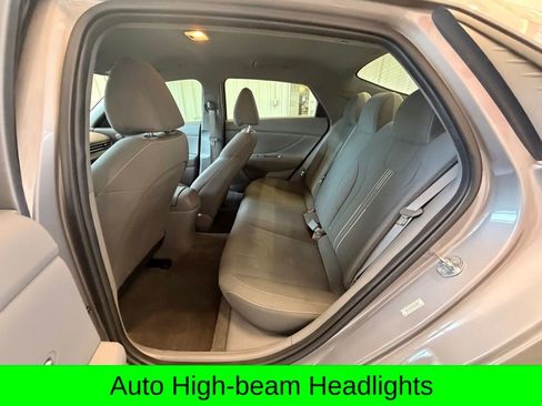 Used 2022 Hyundai Elantra SEL FWD image 10
