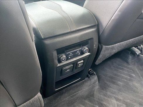 Used 2021 Chevrolet Traverse Premier w/ Redline Edition FWD image 25