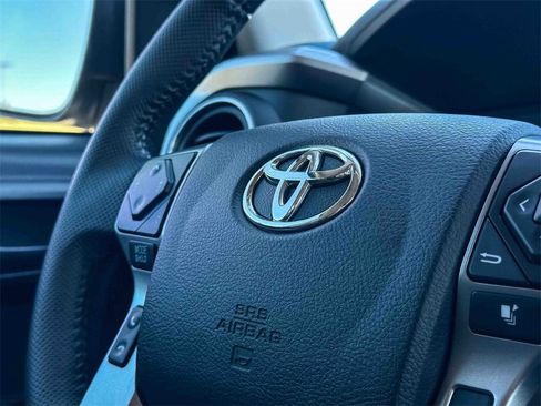 Used 2022 Toyota Tacoma SR5 image 29