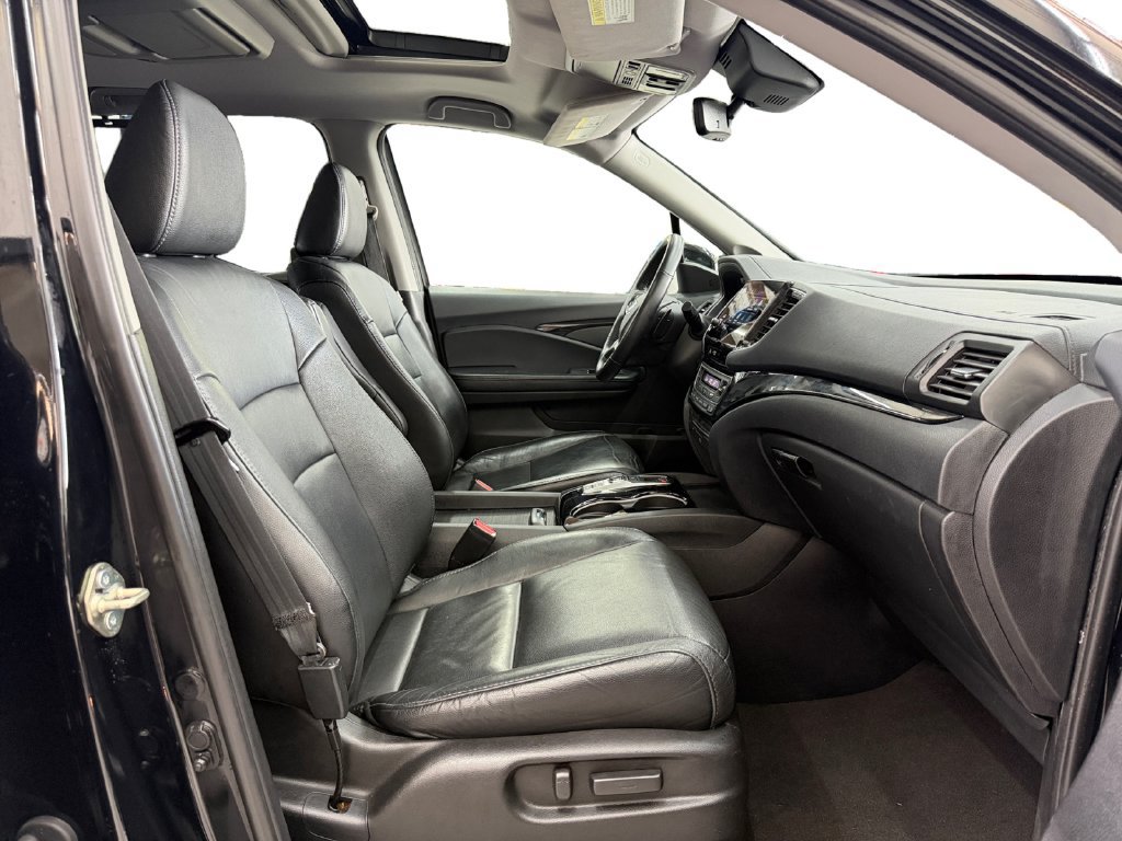 Used 2020 Honda Pilot Touring image 15