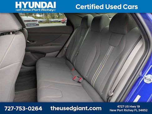 Used 2023 Hyundai Elantra SEL w/ Convenience Package image 13