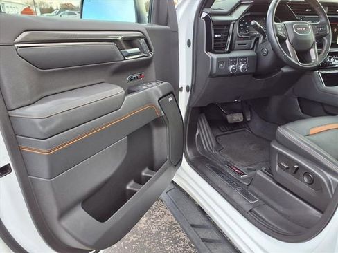 Used 2023 GMC Sierra 1500 AT4 w/ AT4 Premium Package image 42