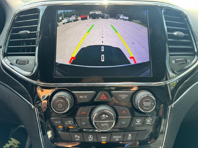 Used 2020 Jeep Grand Cherokee Limited AWD/4WD image 19