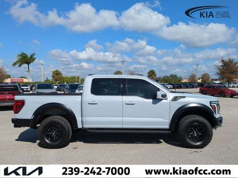Used 2025 Ford F150 Raptor image 4