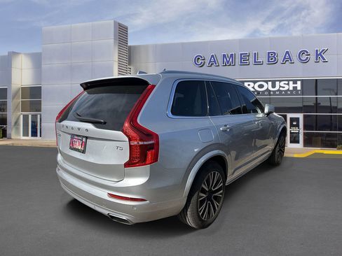 Used 2020 Volvo XC90 T5 Momentum FWD image 4
