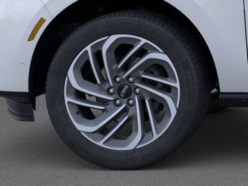 New 2026 Lincoln Navigator Reserve AWD/4WD image 21
