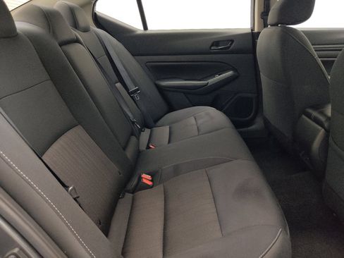 Used 2025 Nissan Altima 2.5 SV FWD image 19