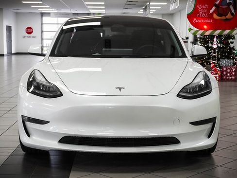 Used 2022 Tesla Model 3 image 4