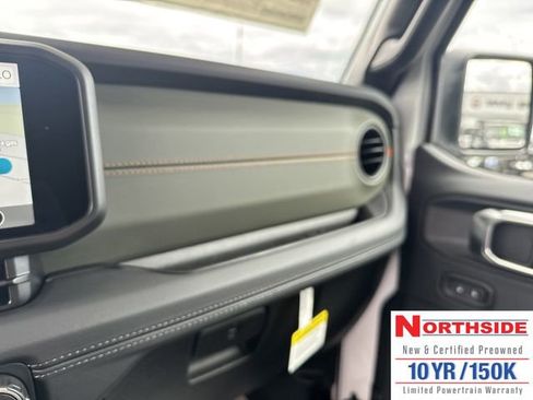 New 2025 Jeep Gladiator Mojave image 23