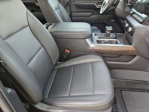 Used 2024 GMC Sierra 1500 SLT w/ SLT Premium Plus Package RWD image 12