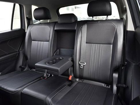 Certified 2024 Volkswagen Tiguan SE image 22