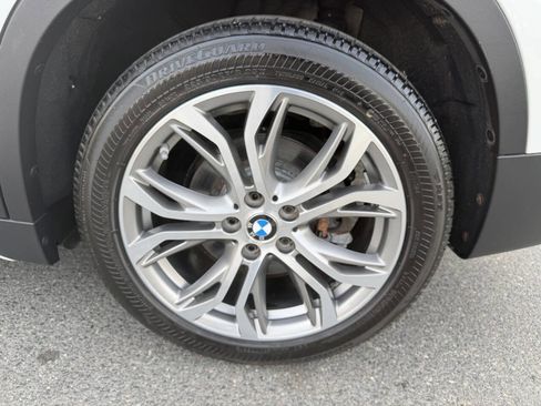 Used 2017 BMW X1 xDrive28i image 13