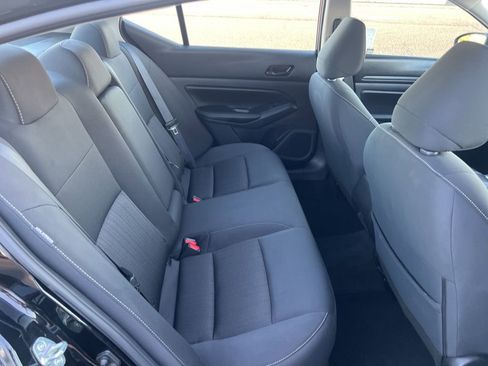 Used 2025 Nissan Altima 2.5 SV FWD image 34