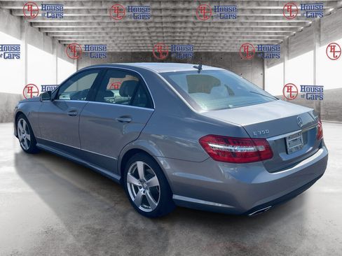 Used 2010 Mercedes-Benz E 350 4MATIC Sedan image 7