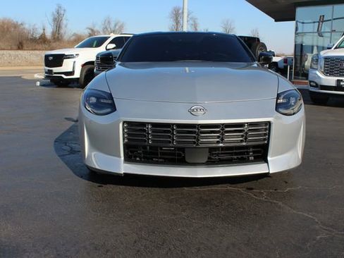 Used 2025 Nissan Z Sport w/ Floor Mat Package image 13