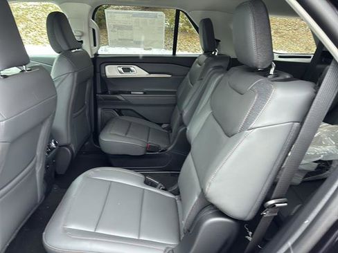 New 2026 Ford Explorer Active w/ Active Comfort Package image 15