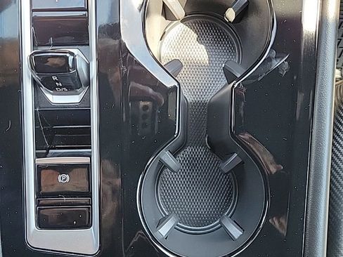 Certified 2024 Volkswagen Atlas Cross Sport SE AWD/4WD image 9