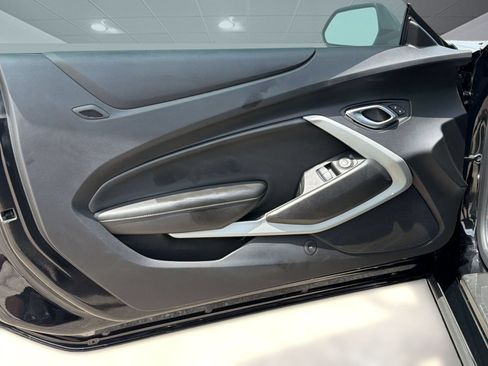 Used 2018 Chevrolet Camaro SS RWD image 14