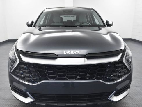 Used 2025 Kia Sportage EX image 2